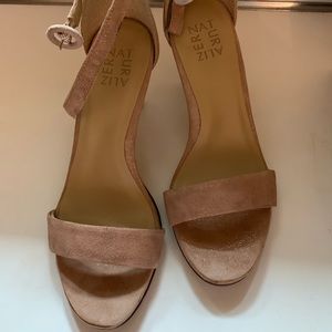 Naturalizer tan sandals brand new with box